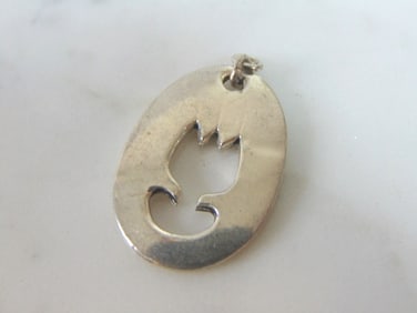 Womens Vintage Estate Sterling Silver Flower Pendant