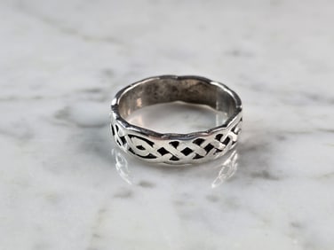 Mens Vintage Estate Sterling Silver Irish Celtic Eternity Knot Ring