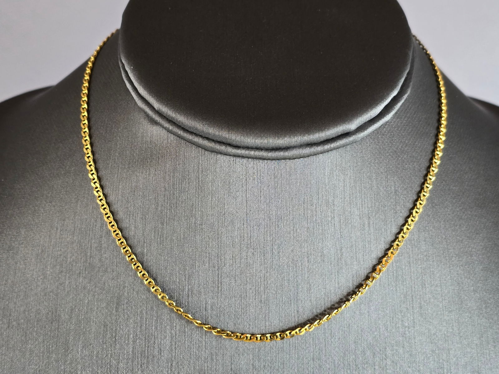 Womens Vintage Estate 18K Yellow Gold Chain Necklace (1 of 2)