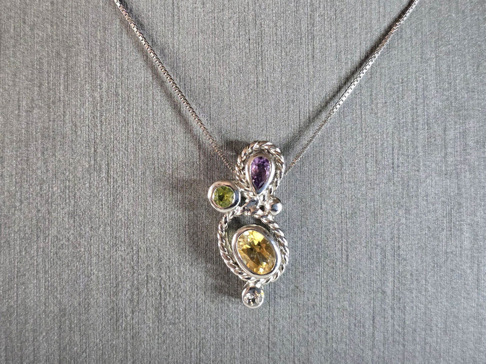 Womens Vintage Estate Sterling Silver Modernist Pendant & Necklace (1 of 4)