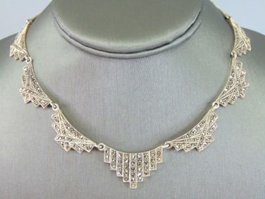 Womens Vintage Sterling Silver Modernist Necklace