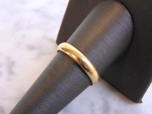 Vintage Estate 14k Yellow Gold Wedding Band Ring (1 of 3)
