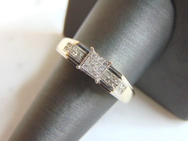 Womens Vintage Estate 14K White Gold Diamond Ring
