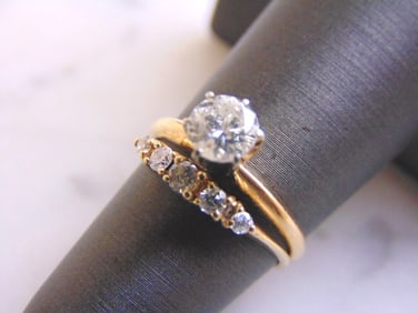 Womens 14K Yellow Gold Diamond Engagement Ring