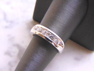 Womens Sterling Silver Ring w/ Diamond Cut CZ Stones