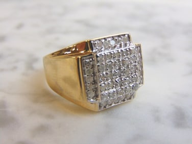 Mens Vintage Estate 10k Gold Ring w/ Diamonds