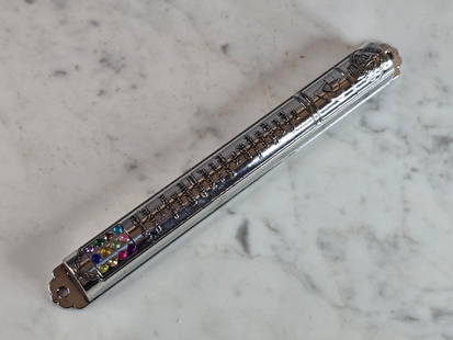DECORATIVE COLLECTIBLE JEWISH OR JUDAICA JEWELED MEZUZAH: A DECORATIVE COLLECTIBLE JEWISH OR JUDAICA JEWELED MEZUZAH THAT MEASURES 7 3/8" LONG BY 1" WIDE. SHIPPING AND HANDLING IS $9 WITHIN THE CONTINENTAL U.S. ALL OTHER STATES AND COUNTRIES PLEASE
