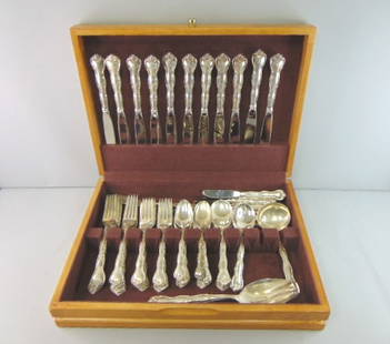 Gorham Sterling Silver Rondo Monogram Flatware 80pcs: FOR SALE IS THIS VINTAGE GORHAM STERLING SILVER RONDO MONOGRAM FLATWARE. THERE IS A TOTAL OF 80PCS, WITH A TOTAL WEIGHT OF 7.76LBS, BLADES ON THE KNIFES ARE STAINLESS STEEL. FLATWARE HAS A RONDO PATTE