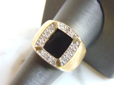 Mens Vintage Estate 14K Yellow Gold Onyx & Diamond Ring