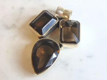 Womens Vintage Estate Sterling Silver Grossular Pendant