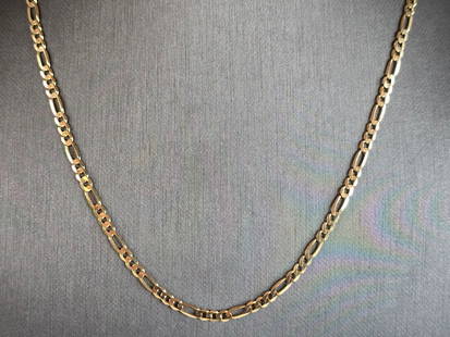 Womens Vintage Estate 14k Gold Italian Chain Link Necklace: A WOMENS VINTAGE ESTATE 14K GOLD CHAIN LINK NECKLACE. THE NECKLACE WEIGHS 6.3g, AND MEASURES ABOUT 18 1/2" LONG BY 1/8" WIDE. NECKLACE IS MARKED "14K, ITALY". MAKES A GREAT GIFT FOR THAT SOMEONE SPECI