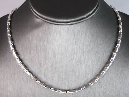Mens Vintage Estate Sterling Silver Modernist Necklace: A BEAUTIFUL VINTAGE ESTATE MENS .925 STERLING SILVER MODERNIST NECKLACE . NECKLACE WEIGHS 36.8g. NECKLACE MEASURES 22" BY 1/8". WOULD MAKE A GREAT GIFT FOR THAT SPECIAL SOMEONE. ANY QUESTIONS