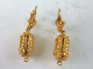 Womens Vintage Estate 18K Yellow Gold Clip On Earrings