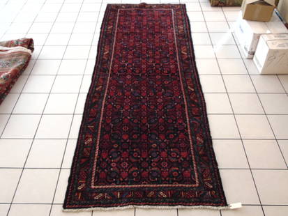 Vintage Antique Decorative Handmade Middle Eastern Bakhtiari Runner Rug: A BEAUTIFUL VINTAGE AMTIQUE DECORATIVE HANDMADE MIDDLE EASTERN BAKHTIARI RUNNER RUG THAT MEASURES 3' 11" BY 10' 10" . RUG IS MADE FROM 100% WOOL. SHIPPING AND HANDLING IS $65 WITHIN THE CONTINENTAL