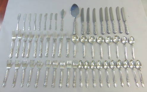 Reed & Barton Sterling Silver Georgian Rose Flatware: A LOVELY SET OF REED & BARTON STERLING SILVER GEORGIAN ROSE FLATWARE. IN THE SET THERE ARE A TOTAL OF 56PCS, WITH A TOTAL WEIGHT OF 5.22LBS, BLADES ON THE KNIFES ARE STAINLESS STEEL SO TOTAL WEIGHT IS