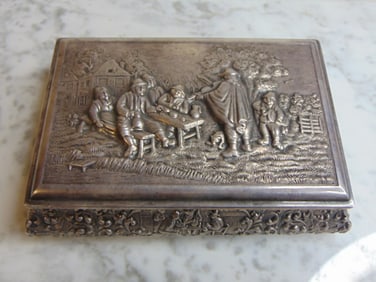 VINTAGE ANTIQUE .900 SILVER REPOUSSE TRINKET BOX