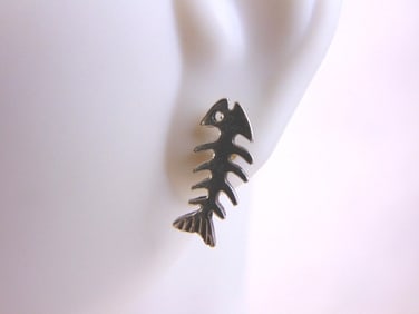 Pr Womens Estate Sterling Silver Bone Fish Earrings
