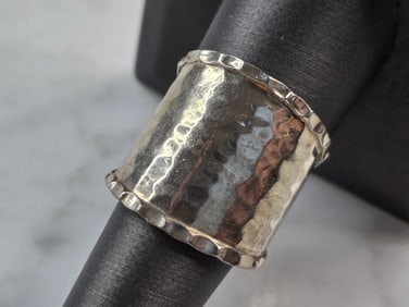 Womens Vintage Estate Sterling Silver Modernist Hammered Ring
