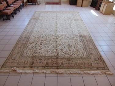 Vintage Estate Handmade Decorative Middle Eastern Rug