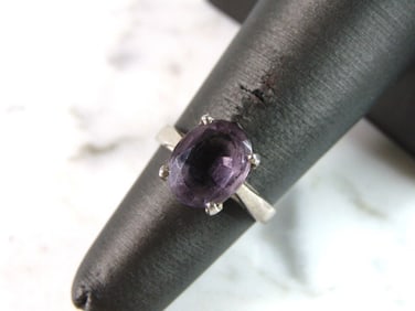 Womens Sterling Silver Modernist Amethyst Ring