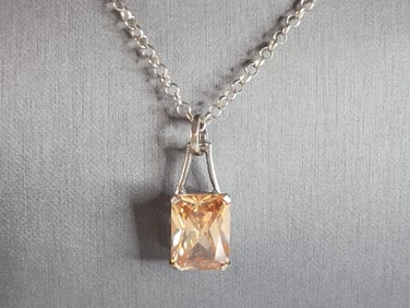 Womens Sterling Silver Israel Necklace W/ Citrine ? Stone Pendant