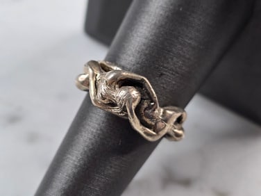 Womens Vintage Estate Sterling Silver Lovers Entwined Explicit Ring