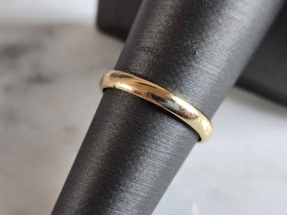 Womens Vintage Estate 14k Gold Wedding Ring Band: A WOMENS VINTAGE ESTATE 14k GOLD WEDDING BAND RING, MADE BY FREDERICK GOLDMAN. THE RING WEIGHS 2.2g AND MEASURES 1/8" WIDE. RING IS A SIZE 6.75 AND IS STAMPED "14K, FG". MAKES A GREAT GIFT FOR THAT SO