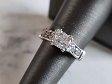 Womens Vintage Estate Platinum Diamond Ring