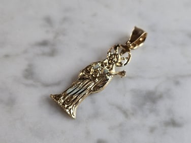Vintage Estate 14K Yellow Gold Religious Pendant