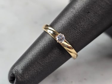 Womens Vintage Estate 14k Gold Artcarved Diamond Ring