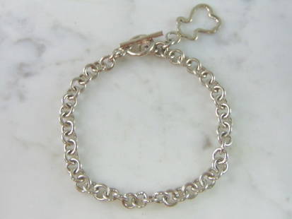 Womens Vintage Sterling Silver Bear Charm Bracelet: FOR SALE IS A LOVELY VINTAGE ESTATE .925 STERLING SILVER BEAR CHARM BRACELET. BRACELET MEASURES 7 1/2" LONG BY 1/4" WIDE AND WEIGHS 12.3g. THIS WOULD MAKE A LOVELY GIFT FOR THAT SOMEONE SPECIAL. ANY Q