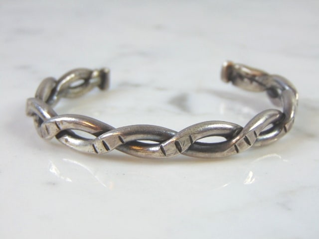 Womens Vintage Estate Sterling Silver Cuff Bracelet (1 of 3)
