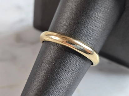 Mens Vintage Estate 14K Yellow Gold Goldman Band Wedding Ring: A MENS VINTAGE ESTATE 14K YELLOW GOLD BAND WEDDING RING THAT WAS MADE BY FREDERICK GOLDMAN. THE RING WEIGHS 4.1g AND IS A SIZE 9.0. THE WIDTH OF THE RING MEASURES 1/8". ANY QUESTIONS PLEASE DO NOT HES