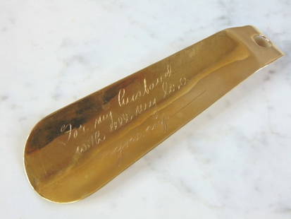 Vintage Estate 14K Yellow Gold Shoe Horn: FOR SALE IS A VINTAGE ESTATE 14K YELLOW GOLD SHOE HORN. SHOE HORN HAS SOME PERSONALIZATION ENGRAVED. THE SHOE HORN MEASURES 5" BY 1 5/8". ANY QUESTIONS PLEASE DO NOT HESITATE TO ASK. BE SURE TO CHECK