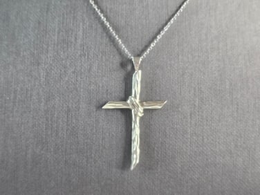 Womens Vintage Estate Sterling Silver Cross Pendant Necklace