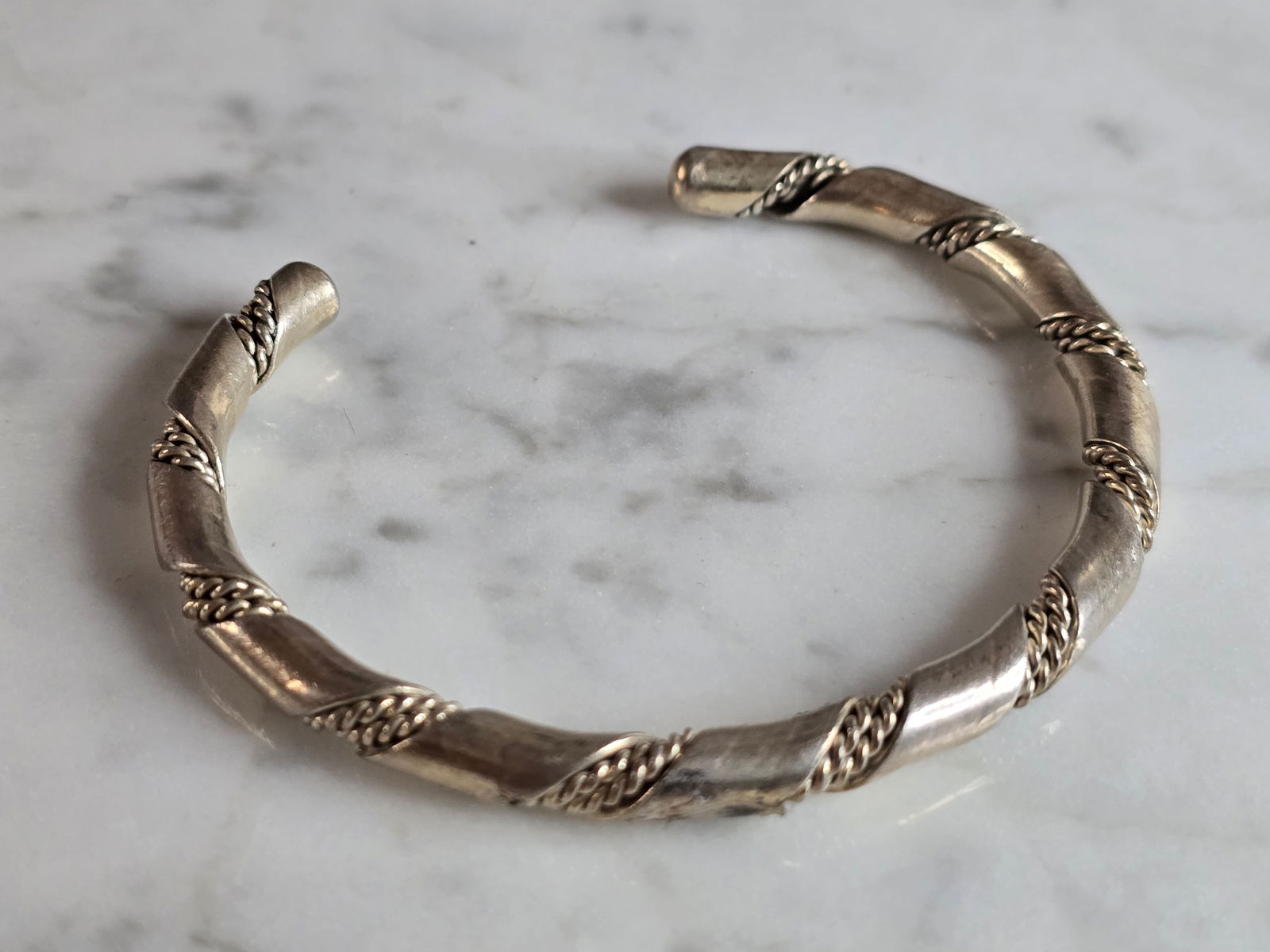 Womens Vintage Estate Sterling Silver Cuff Bracelet (1 of 3)