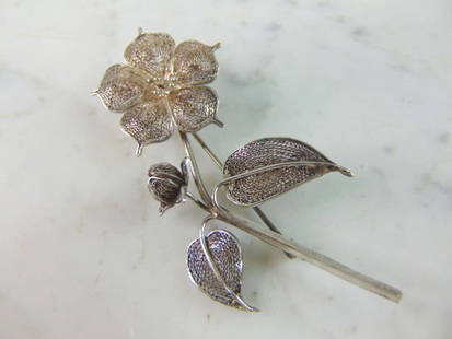 Womens Vintage Estate Sterling Silver Flower Brooch: FOR SALE IS A LOVELY FINE .925 STERLING SILVER FLOWER BROOCH. THE BROOCH MEASURES 3 1/8" LONG BY 2" WIDE, AND WEIGHS 9.8g. ANY OTHER QUESTIONS, PLEASE DON'T HESITATE TO ASK. MAKES AN ATTRACTIVE GIFT F