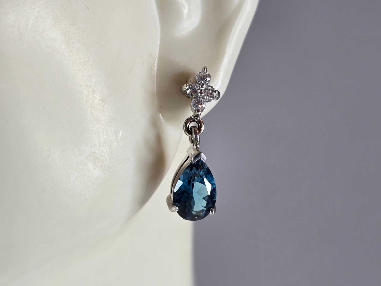 Womens Vintage Estate Sterling Silver Modernist Earrings (1 of 4)