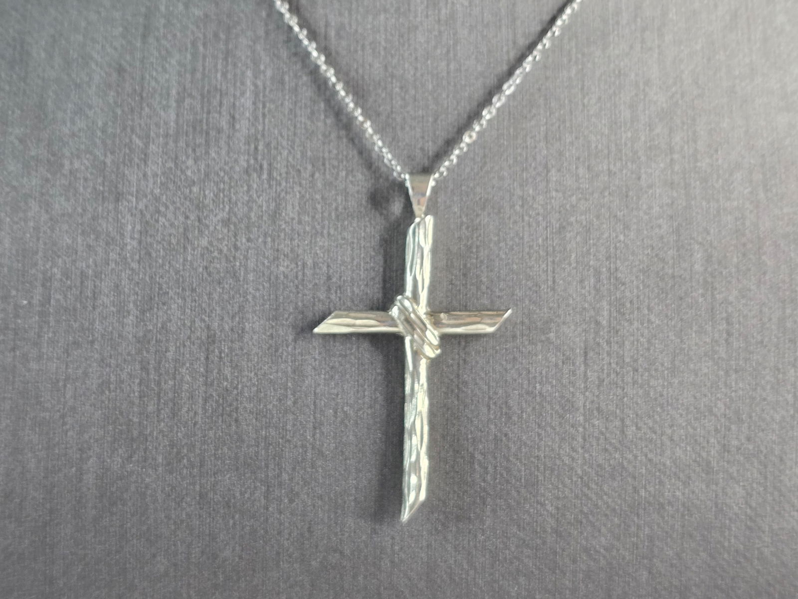 Womens Vintage Estate Sterling Silver Cross Pendant Necklace (1 of 4)