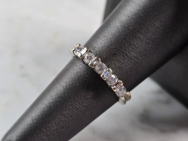Womens Vintage Estate 18K White Gold Diamond Ring