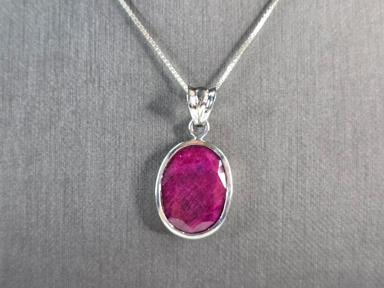 Womens Vintage Estate Sterling Silver Natural Ruby Pendant Necklace (1 of 4)