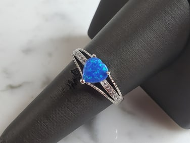Womens Estate Sterling Silver Modernist Blue Opal Heart Ring