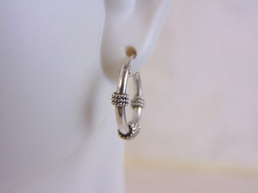 Womens Vintage Estate Sterling Silver Hoop Earrings