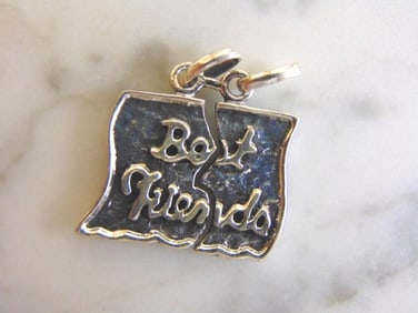 Womens Vintage Sterling Silver BEST FRIEND Pendant