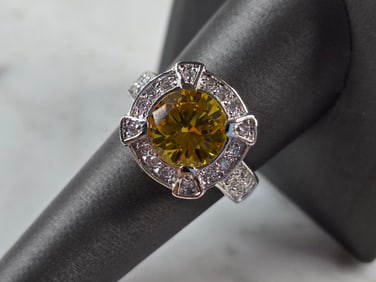 Womens Vintage Estate Sterling Silver Beryl CZ Ring