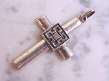 Vintage Estate Sterling Silver Religious Cross Pendant