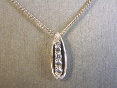 Womens Vintage Estate CZ Stones Pendant W/ Necklace