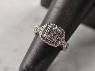 Womens Vintage Estate 14k White Gold Diamond Ring