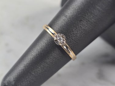 Womens Vintage Estate 14K Yellow Gold Diamond Ring