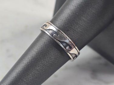 Womens Vintage Estate Sterling Silver Modernist Wave Ring